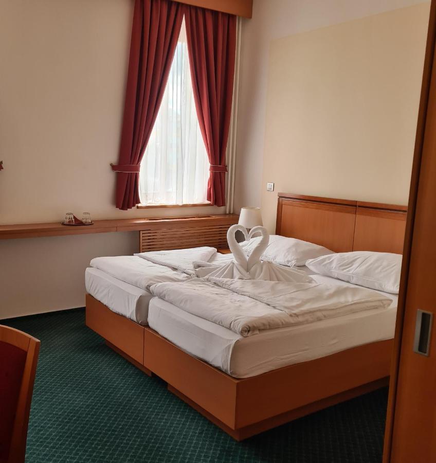 Hotel Slovan Jeseník Exterior photo