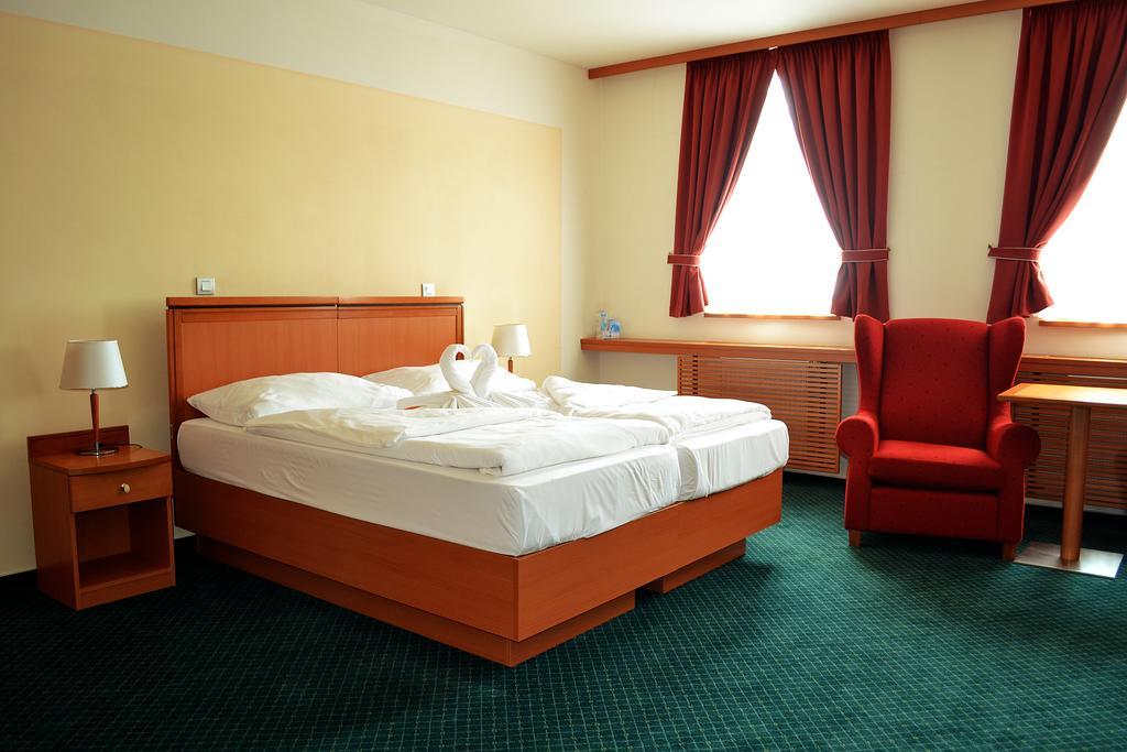 Hotel Slovan Jeseník Exterior photo
